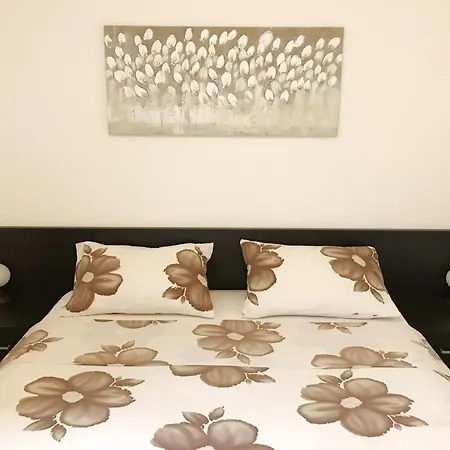 Three Bedroom With Pool Stiv 公寓 索林