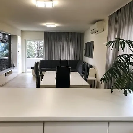 Three Bedroom With Pool Stiv * Solin