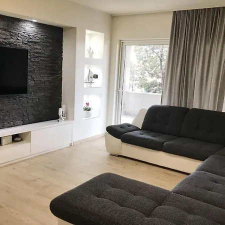 Three Bedroom With Pool Stiv